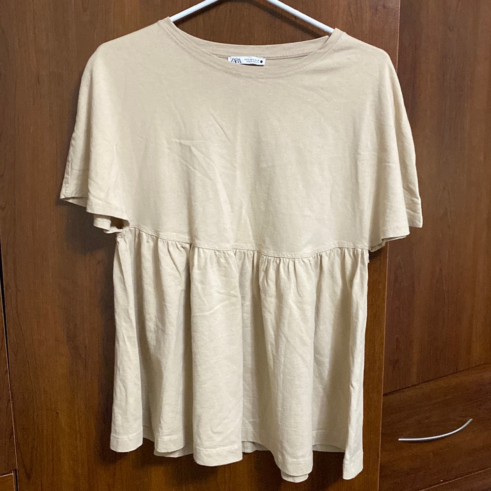 Zara size small it’s like a medium large